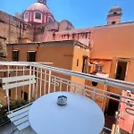 Il Picchio Di Chiaia Affittacamere Napoli