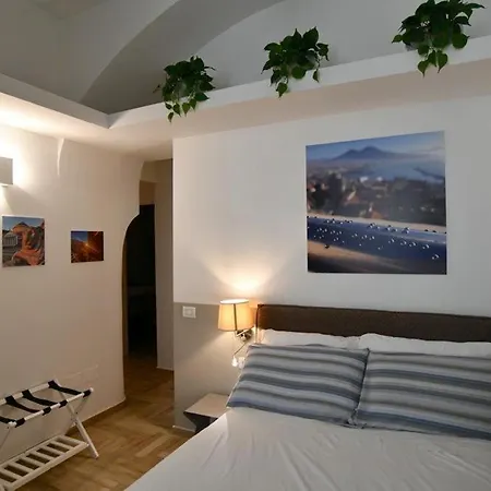 Il Picchio Di Chiaia 4*