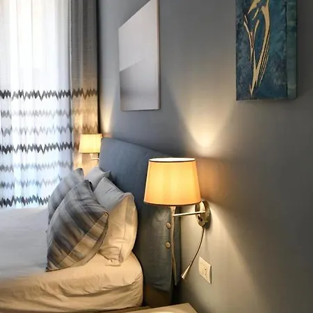 Il Picchio Di Chiaia Gæstehus Napoli