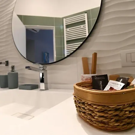 Il Picchio Di Chiaia Napoli