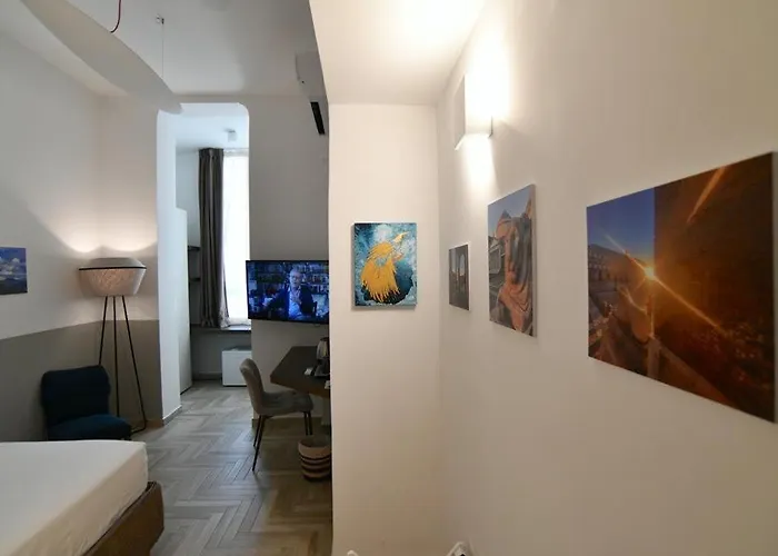 Il Picchio Di Chiaia 4*